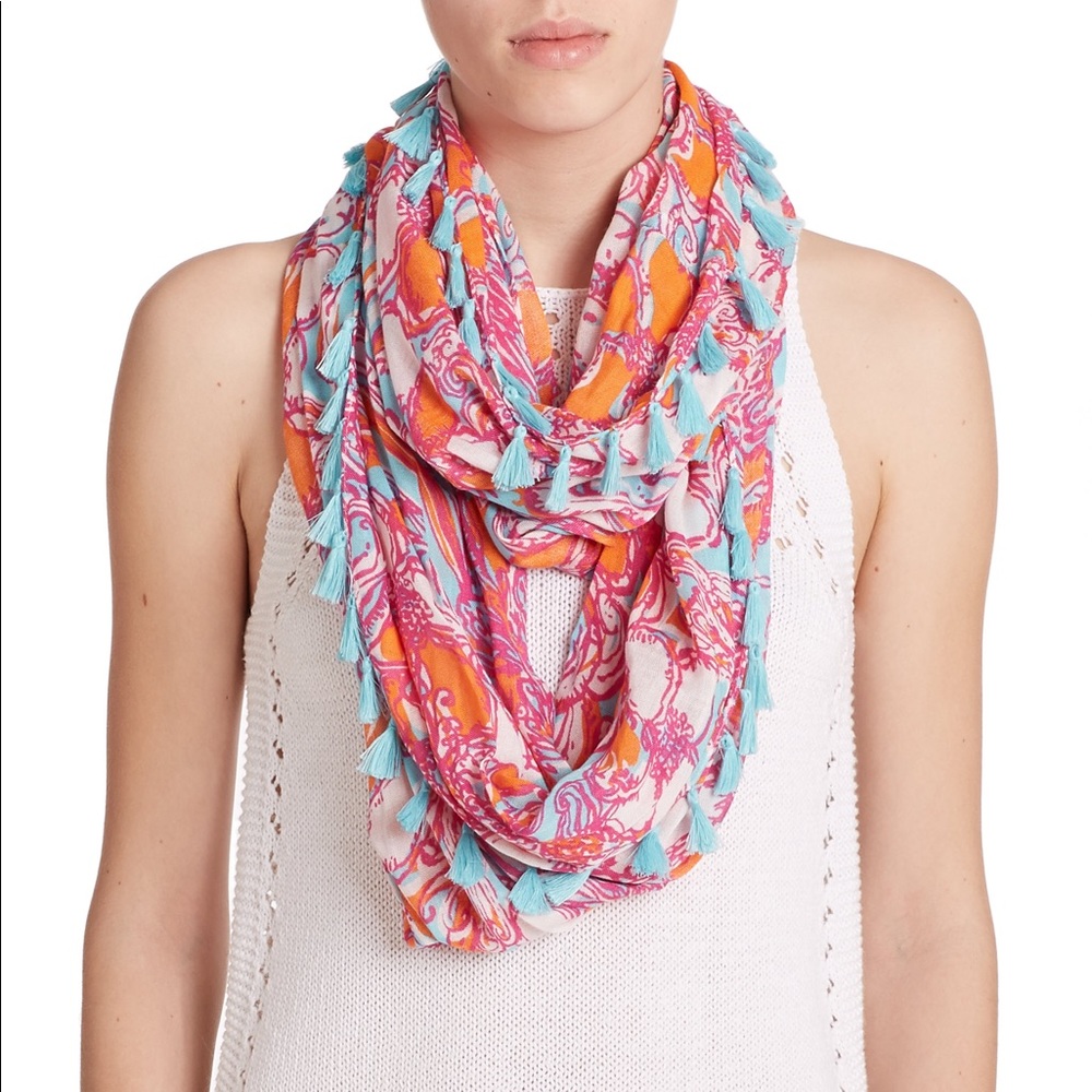 Riley infinity loop scarf with tassel trim